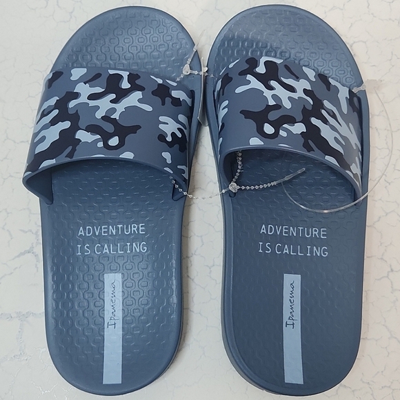 🔥FINAL💲⬇️Ipanema Blue Camouflage Urban Junior Slides/Flip Flops, Size 2/3~NWT - Picture 4 of 10